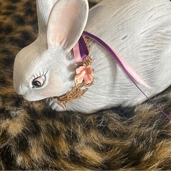 🆕Cute Ceramic Bunny Figure, OS - Picture 4 of 6